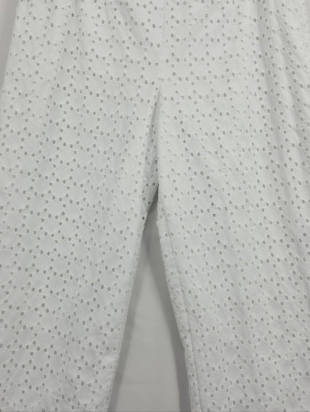 Ann Taylor Factory White Eyelet Cotton Straight Leg Crop Pants Lined Size 6 - Picture 7 of 15
